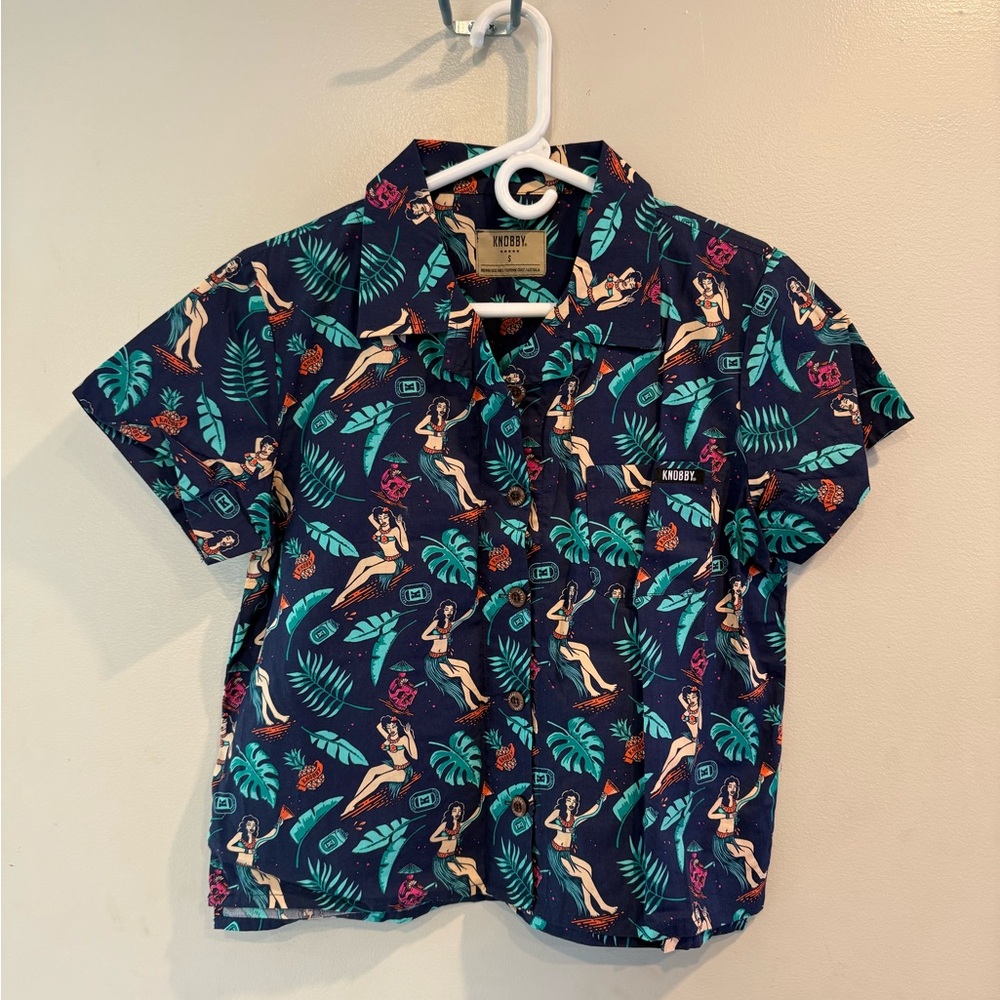 Knobby button up - small